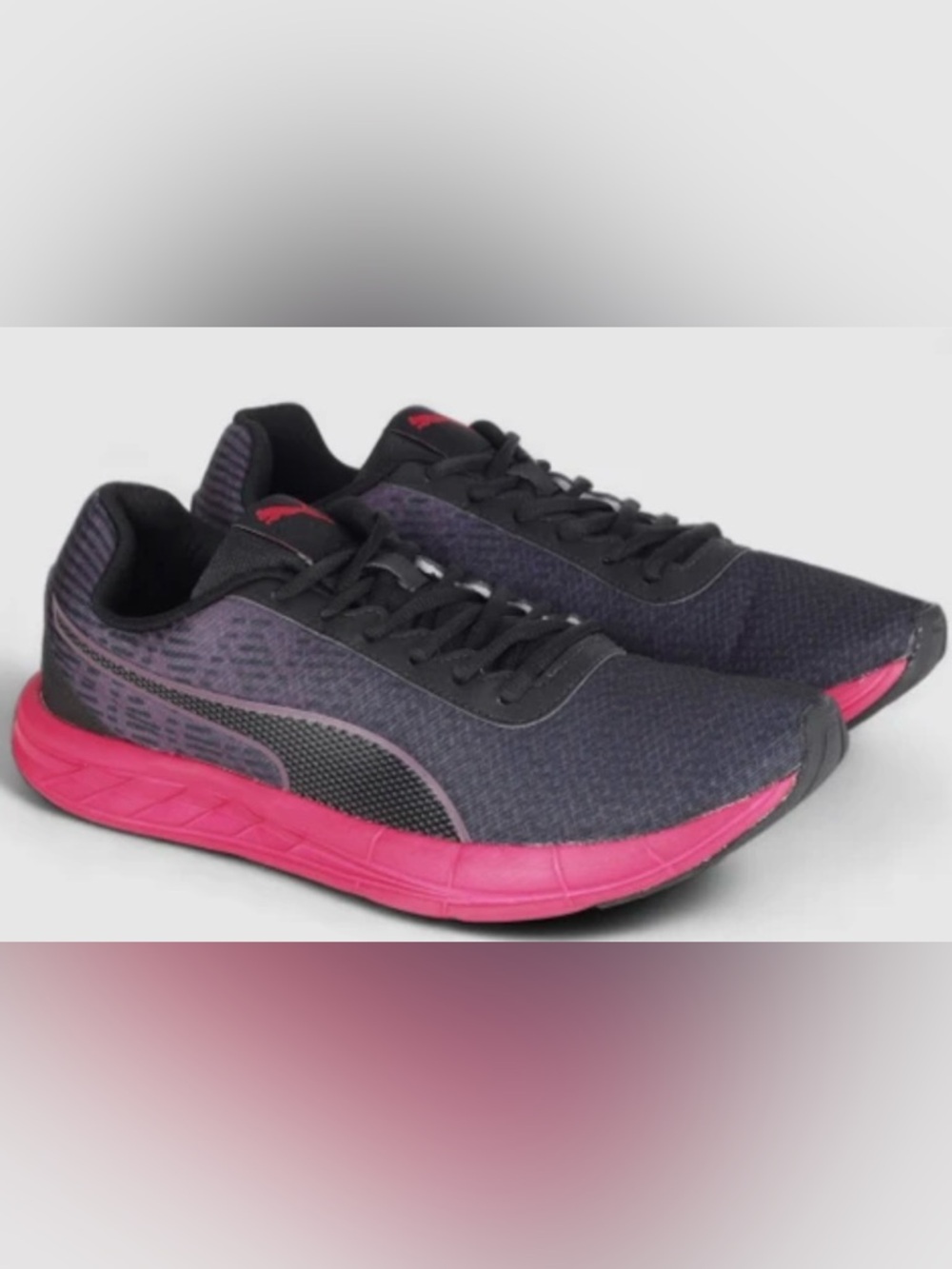 Puma running shoes, softfoam, red with black soles, US 6
